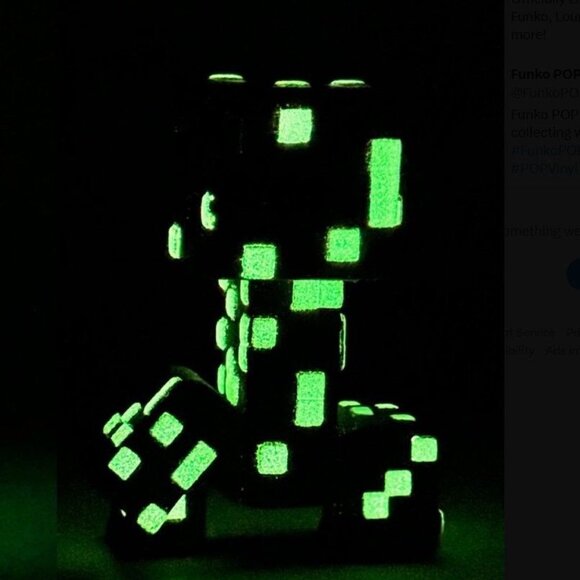 NEW 2025 Wondercon Exclusive YouTooz Minecraft Glow in the Dark Creeper 4'' Figu - Picture 2 of 4